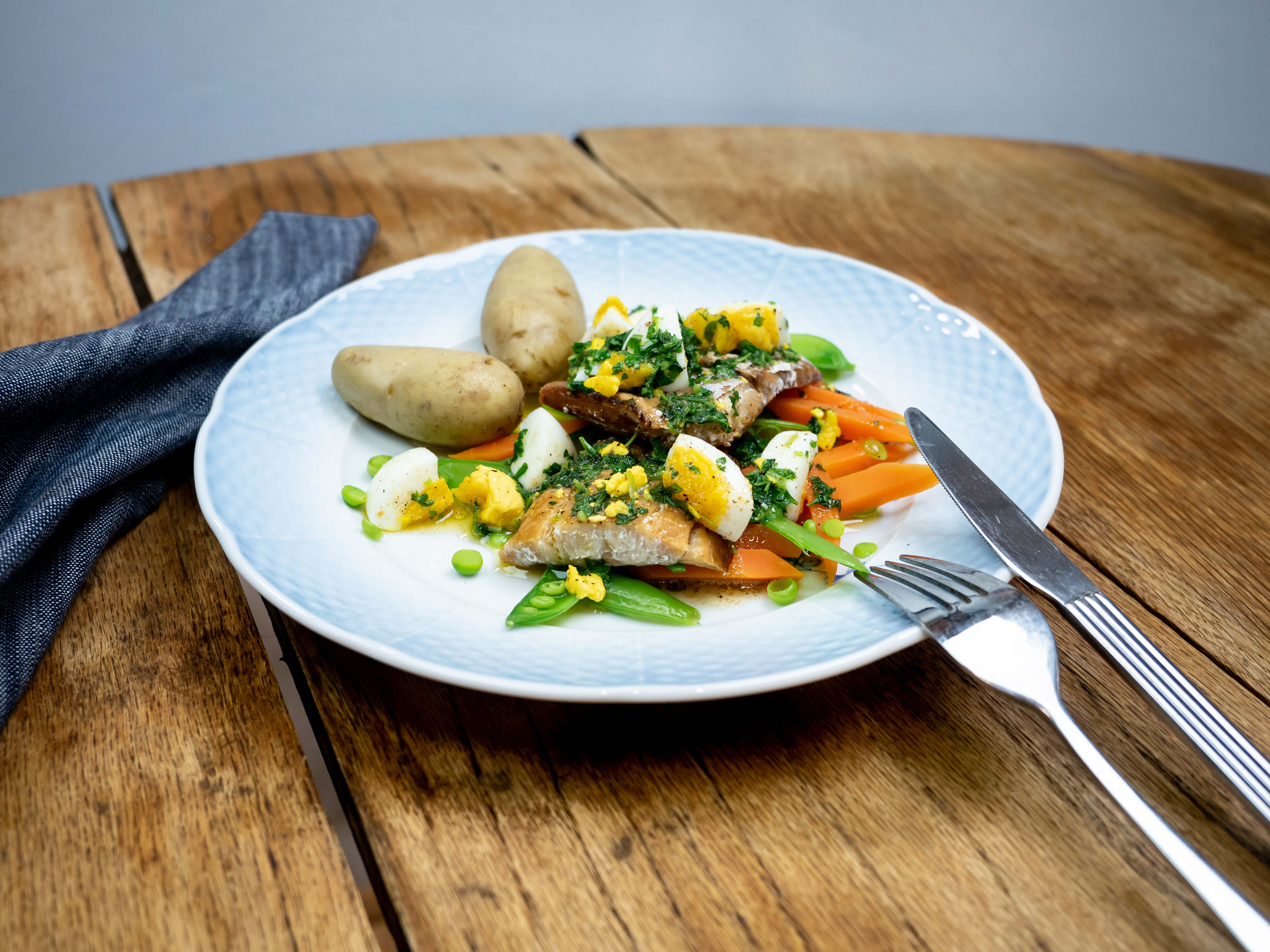 Røkt hyse/kolje med eggesmør og grønnsaker